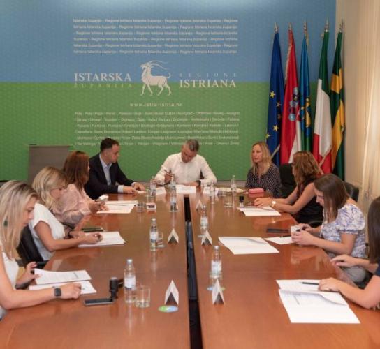 Potpisan sporazum o izradi transverzale Lim-Rabac